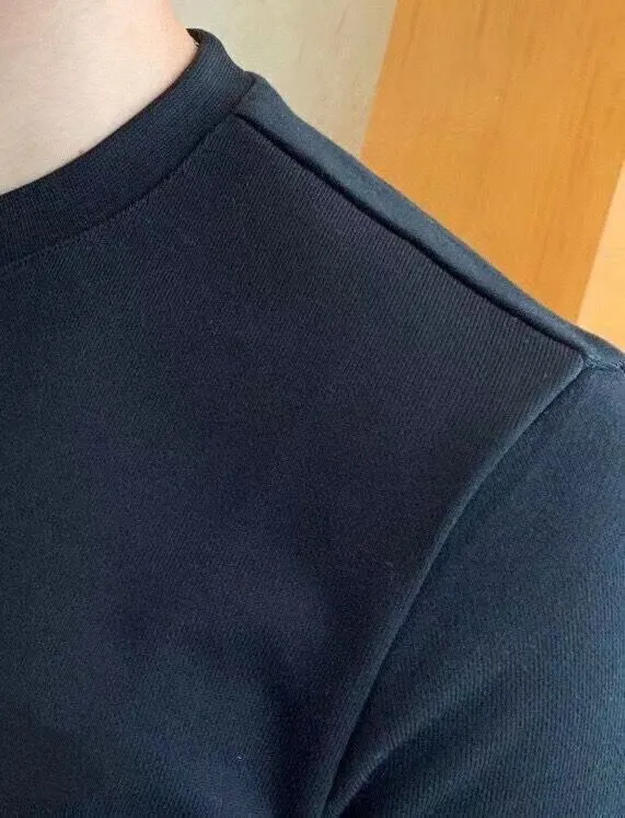 🅿️380 [LV Louis Vuitton] (Fat Man Gospel) hot-selling suit is coming. Focus on the original version of the official website. 2025 new hot-selling sweatshirt suit. The original order is hard to buy🇭🇰. It is the meticulous work of top designers for a fitting and perfect upper body effect. All-natural high-quality Roman cotton 100%, close-fitting comfort, noble and elegant! Original hardware embodies elegance and nobility! Counter size: M-5XL (maximum wear up to 220 pounds)